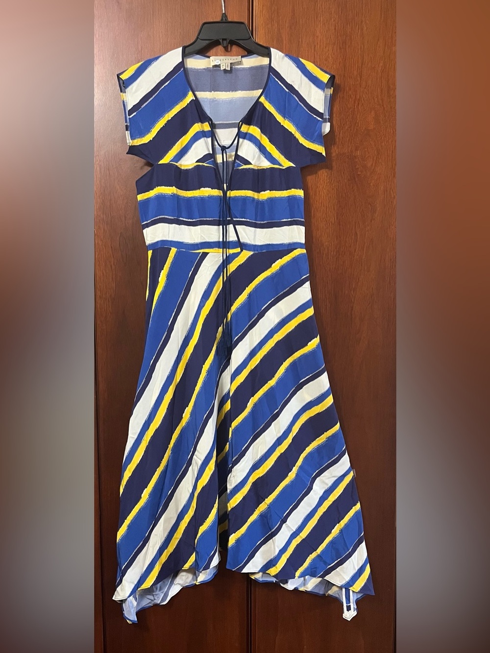 Elle Sasson 💯 silk dress